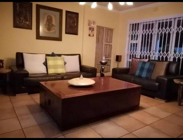 7 BEDROOM HOUSE FOR SALE IN CLAYVILLE